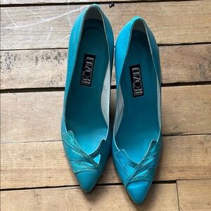 Turquoise vintage Italian pumps